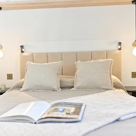 Elegant Esprit D'hotel パリ